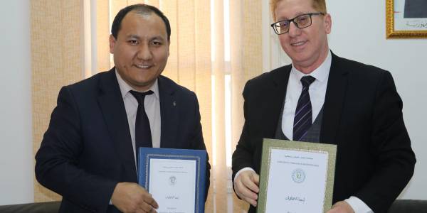 جامعة بسكرة تمضي اتفاقية تعاون وشراكة مع الجامعة الحكومية للغات لدولة اوزبكستان