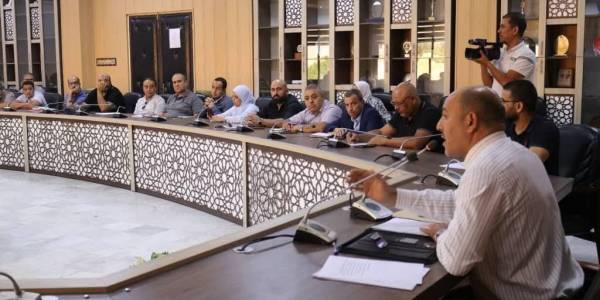 مدير جامعة بسكرة يترأس اجتماعا تنسيقيا لدراسة الملفات البيداغوجية والتنظيمية تحضيرًا لانطلاق الدراسة